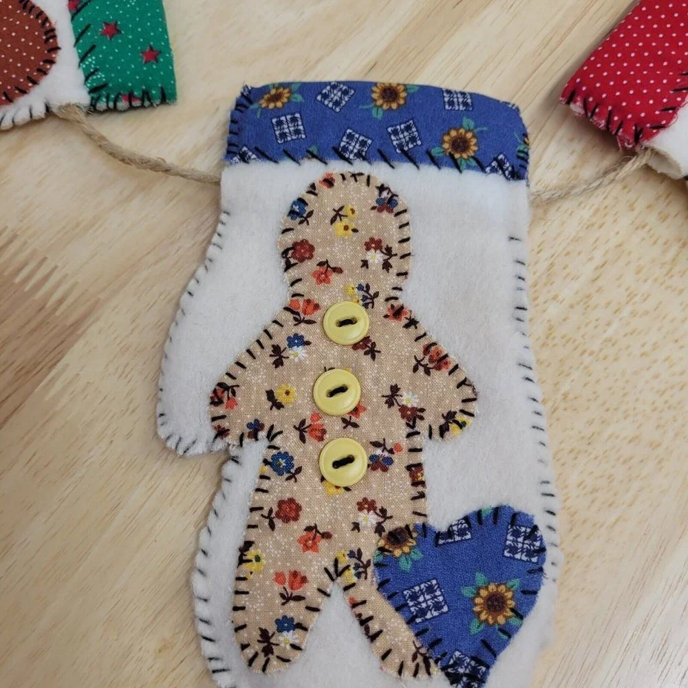 Mini Mitten Christmas Fleece 3D Embellished Garland Country Farmhouse